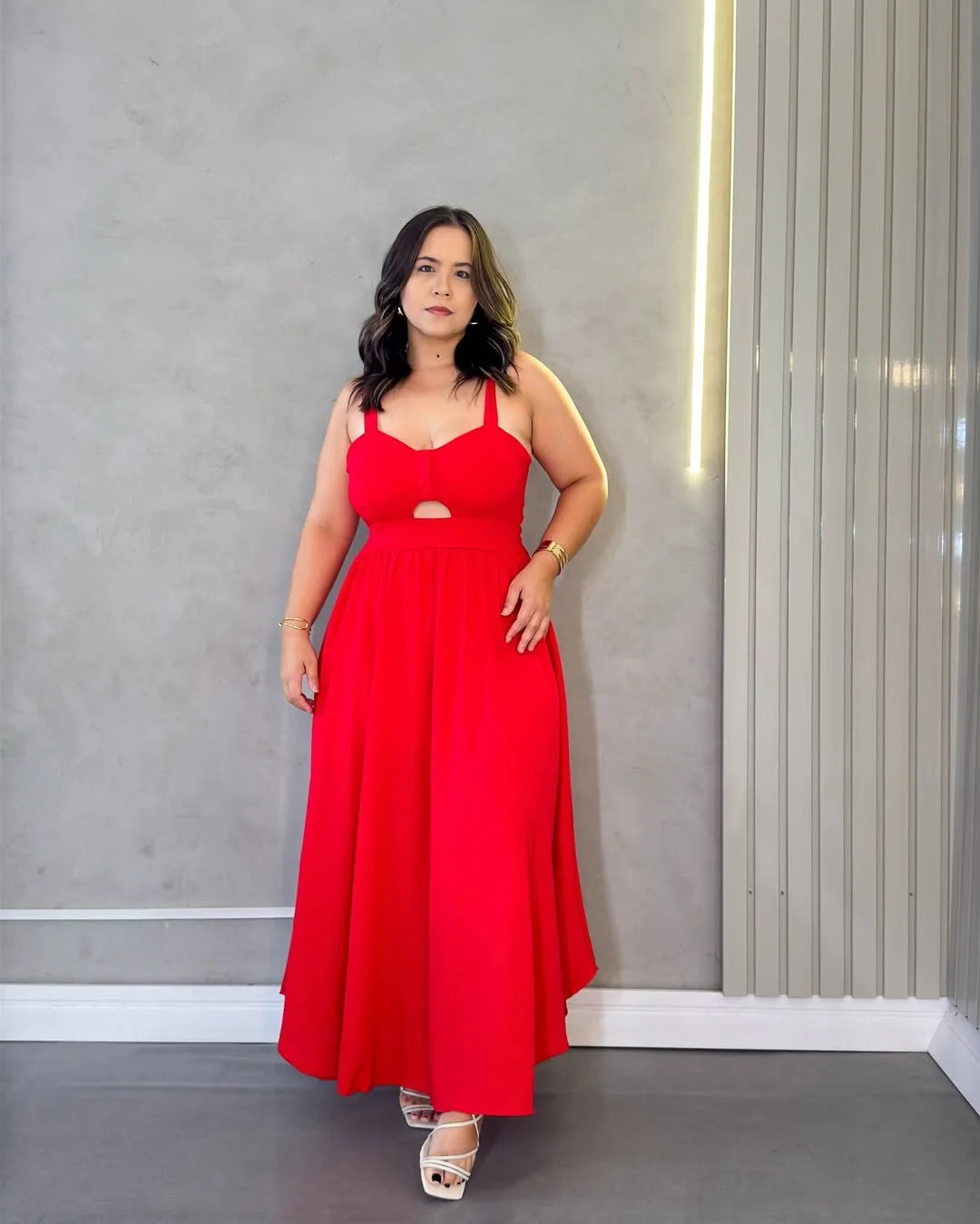 Vestido Midi Amarração (COMPRE 1 LEVE 2) + Blusa Manga Nula (Brinde)