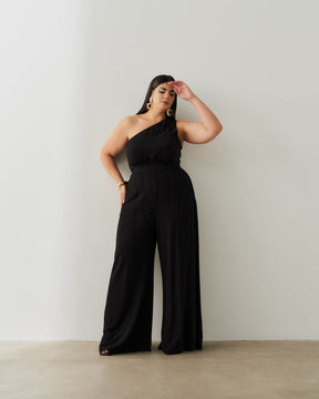 Macacão Ombro Só Plus Size (COMPRE 1 LEVE 2) + Bolsa de Brinde