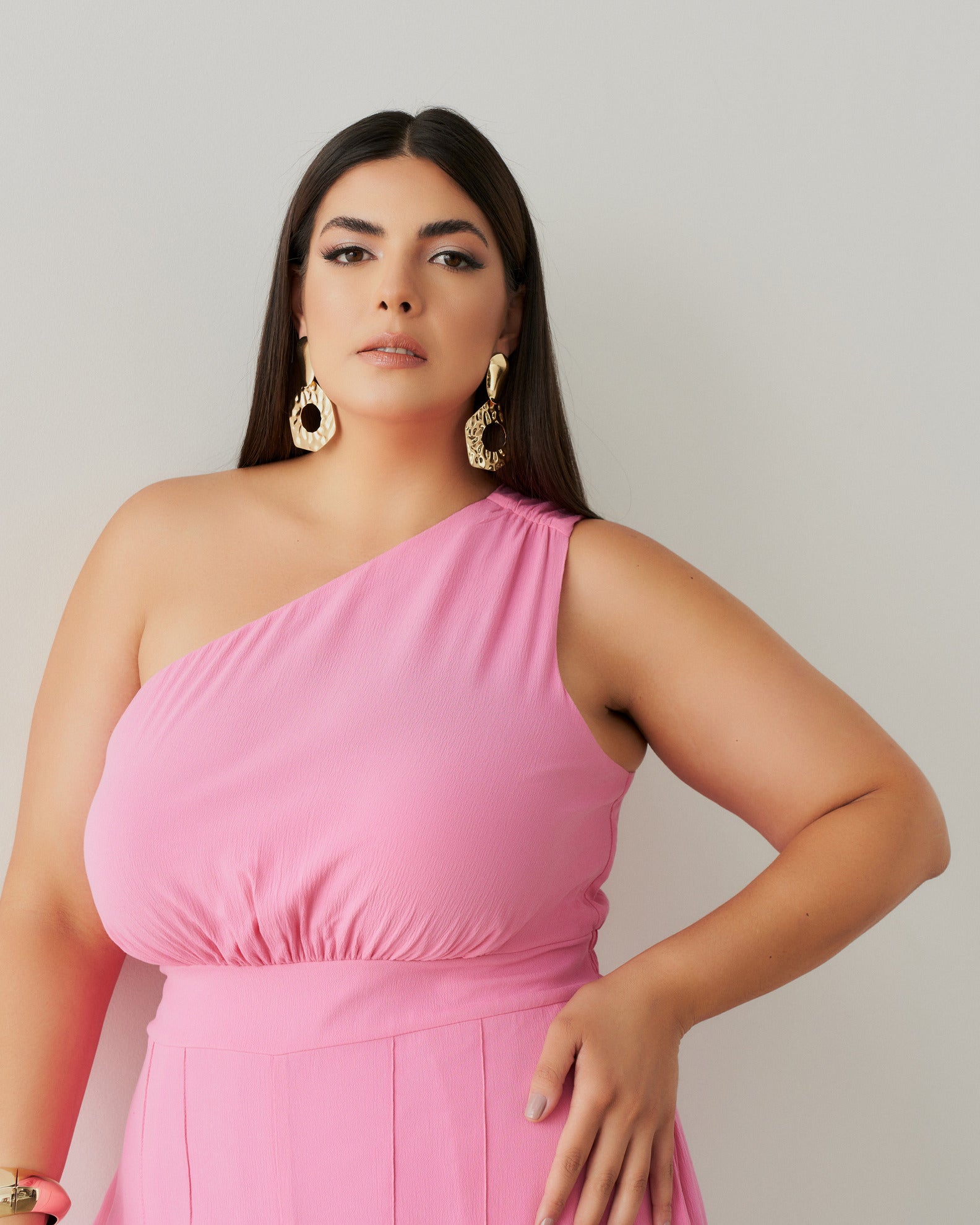 Macacão Ombro Só Plus Size (COMPRE 1 LEVE 2) + Bolsa de Brinde