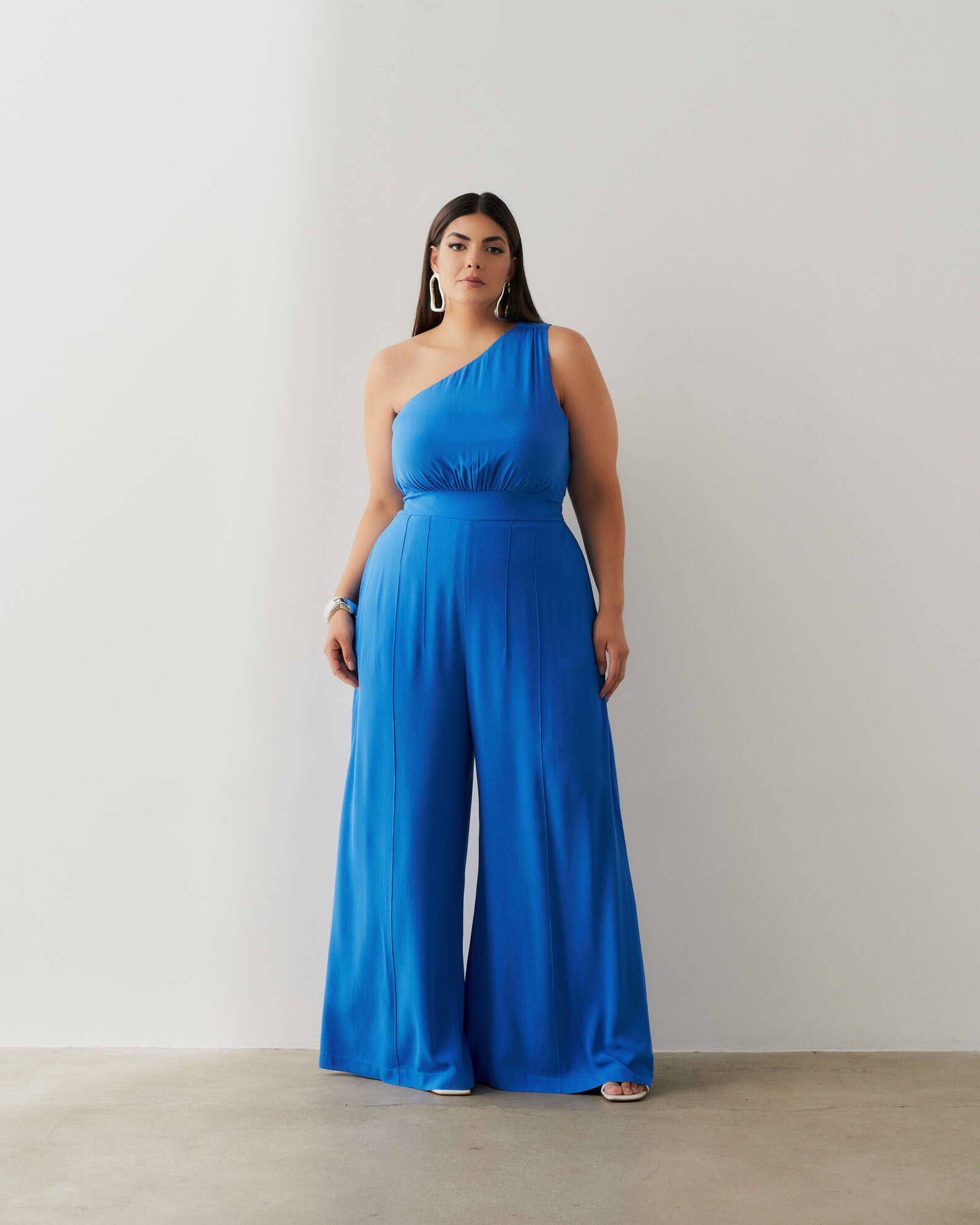 Macacão Ombro Só Plus Size (COMPRE 1 LEVE 2) + Bolsa de Brinde