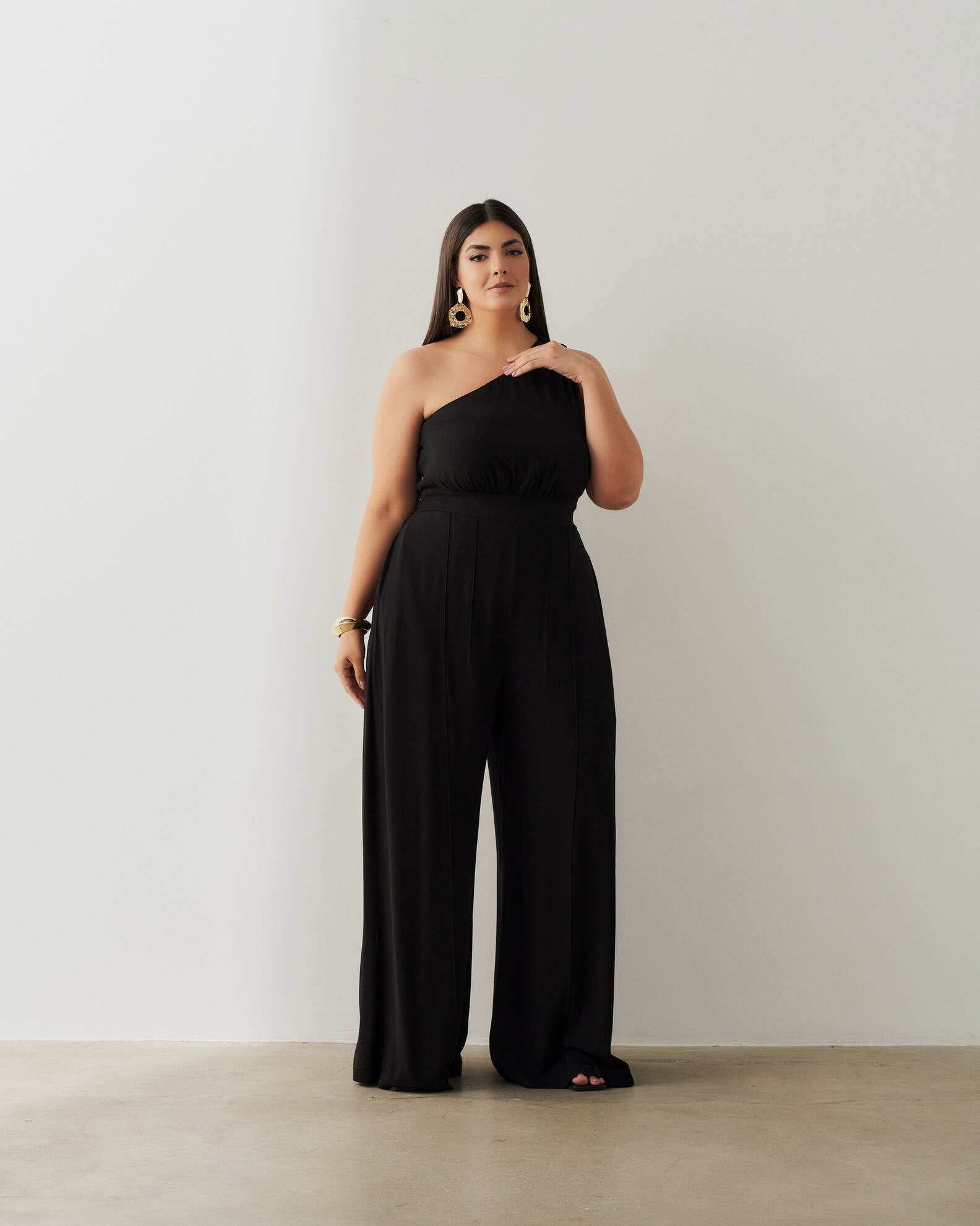 Macacão Ombro Só Plus Size (COMPRE 1 LEVE 2) + Bolsa de Brinde