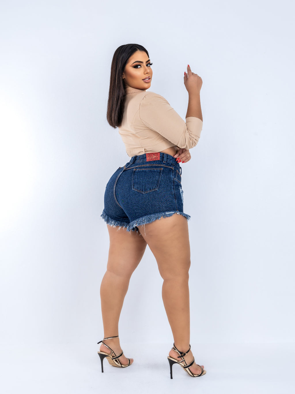 Short Jeans Plus Size Desfiado.