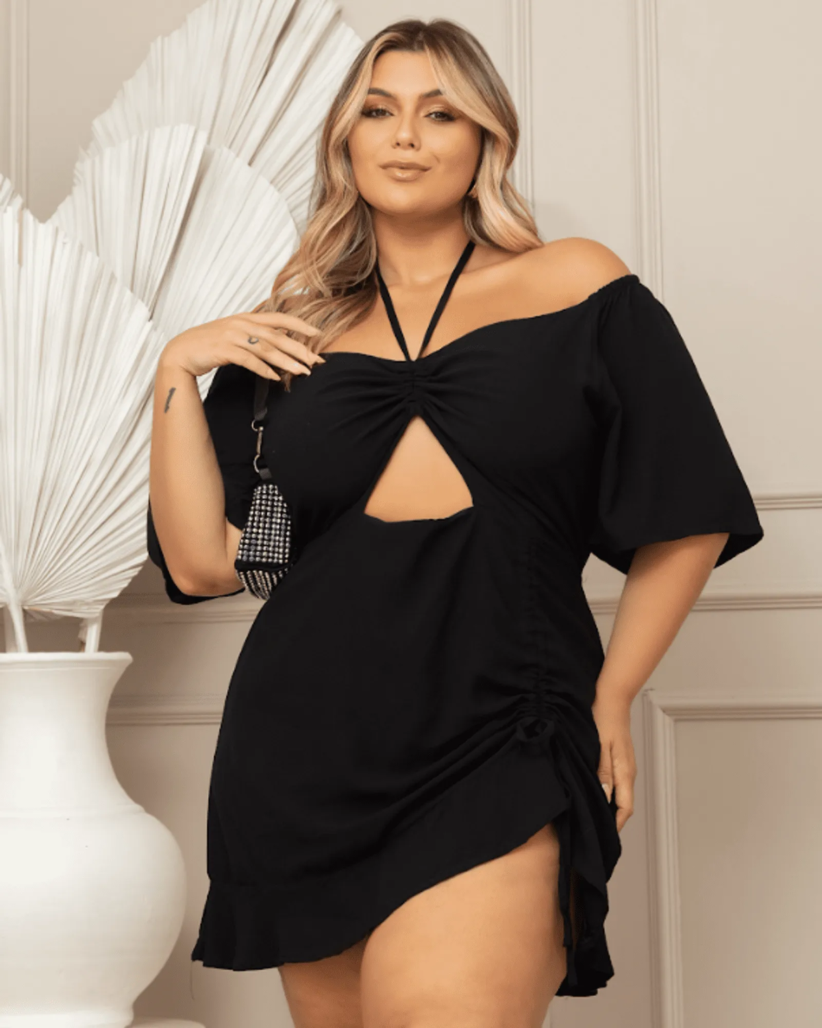 Vestido Plus Size Amarrações