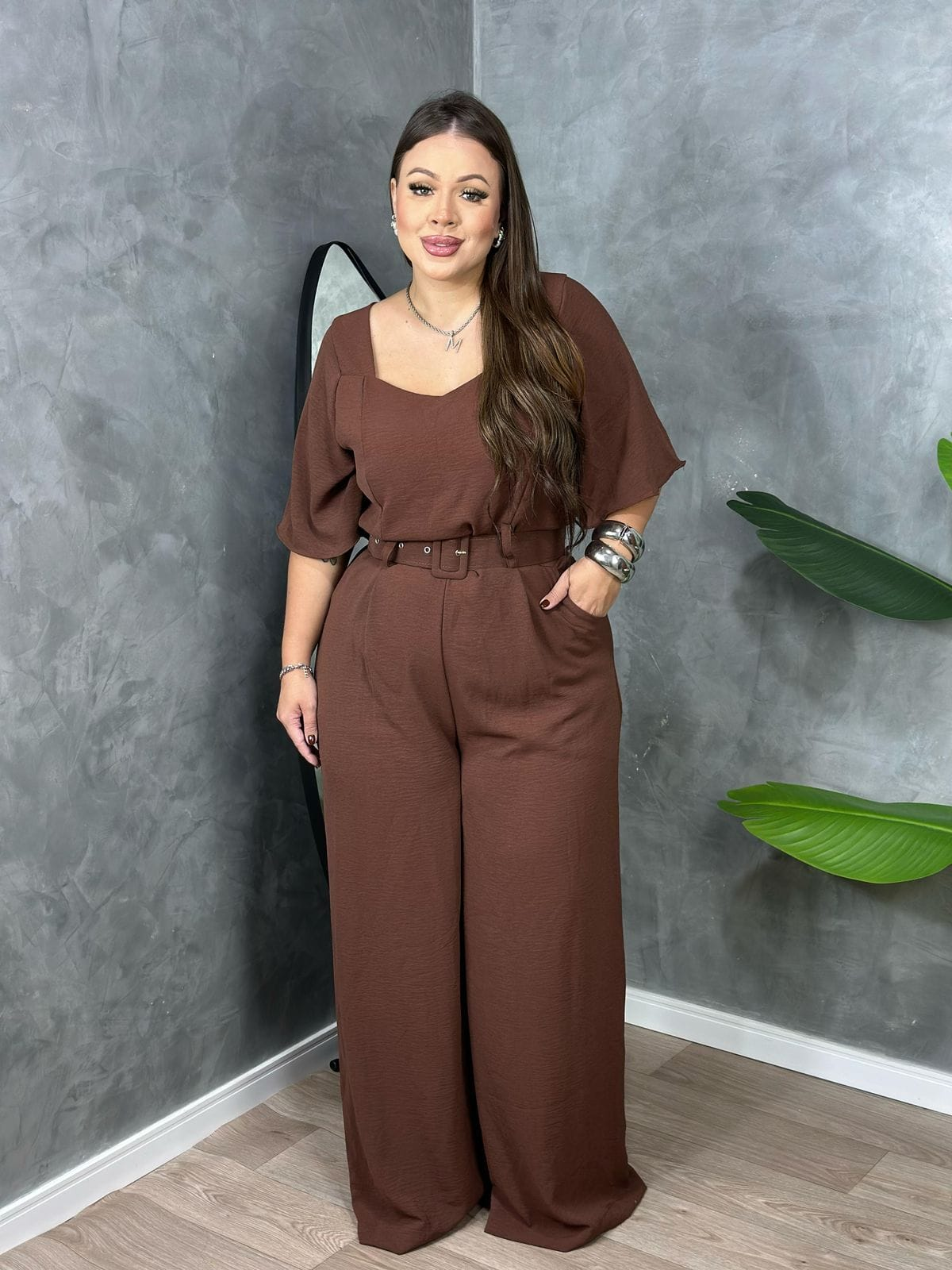 Macacão Vitória - COMPRE 1 LEVE 2 + GANHE UMA BOLSA (LOOK COMPLETO)