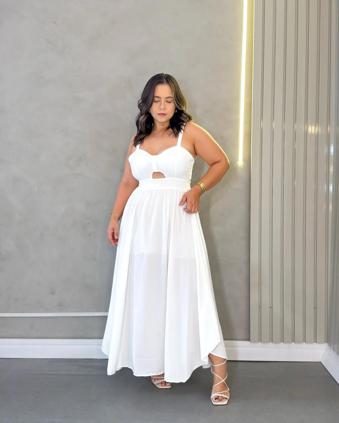 Vestido Midi Amarração (COMPRE 1 LEVE 2) + Blusa Manga Nula (Brinde)